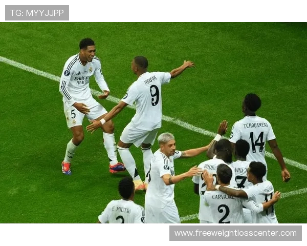 巴尔韦德与贝林厄姆:全能中场与进攻核心的角色差异解析 巴尔韦德与贝林厄姆:全能中场与进攻核心的角色差异解析